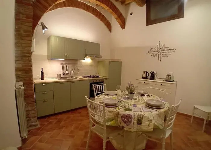 Casa Torre Borgo Dei Borghi